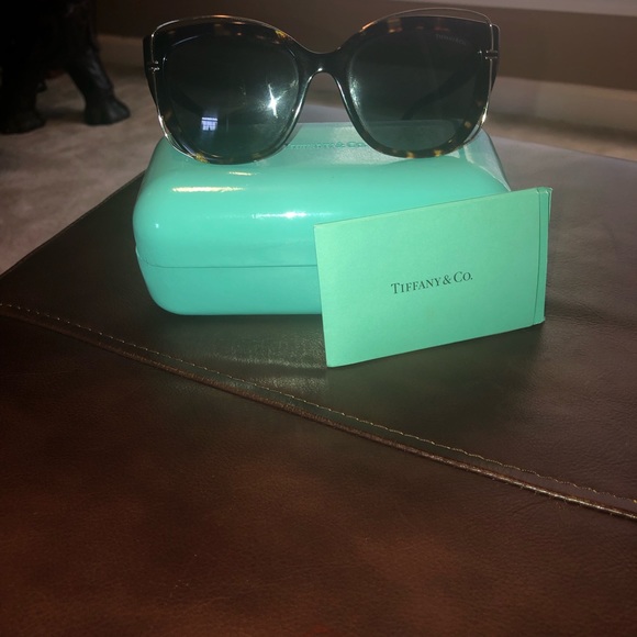 High Fashion Tiffany & Co. Sunglasses - Picture 5 of 8